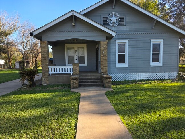 property at 2508 6th St