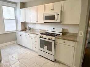 37 2nd Ave in Long Branch, NJ - Foto de edificio - Building Photo