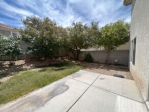 551 Mossy Bark Ct in Las Vegas, NV - Building Photo - Building Photo