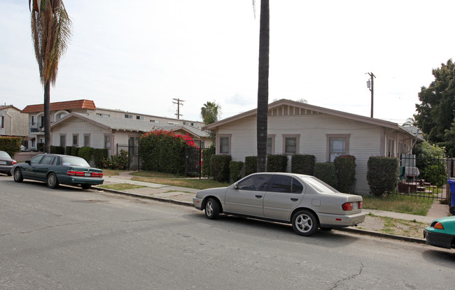 4353-4363 39th St in San Diego, CA - Foto de edificio - Building Photo