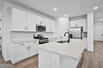 7632 W Saddlehorn Rd in Peoria, AZ - Building Photo - Building Photo