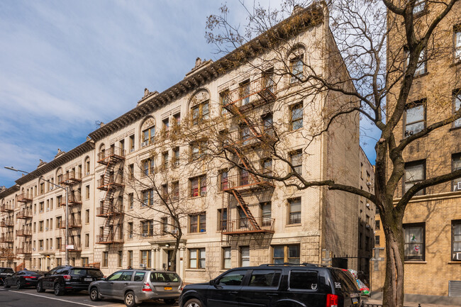 617 W 170th St in New York, NY - Building Photo - Building Photo