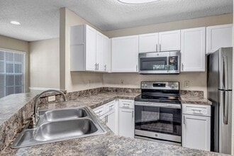 Links at Windsor Parke in Jacksonville, FL - Building Photo - Building Photo