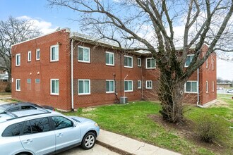 1433-1435 SW Lincoln St in Topeka, KS - Building Photo - Building Photo