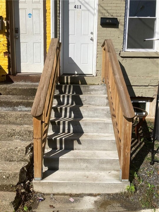 411 Liberty St in Newburgh, NY - Building Photo