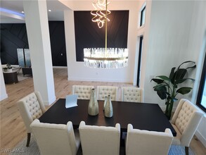 1125 Oakes Blvd in Naples, FL - Building Photo - Building Photo