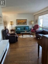 175 Searle Ave in Toronto, ON - Building Photo - Building Photo