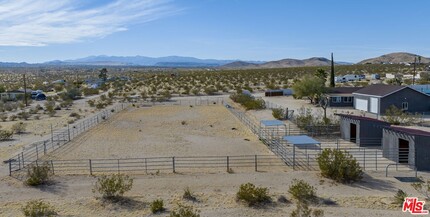 2651 Foxy Flats Rd in Joshua Tree, CA - Building Photo - Building Photo