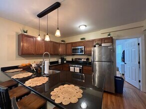 38 Gorham St, Unit 1 in Somerville, MA - Building Photo - Building Photo