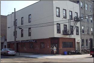 37 Driggs Ave in Brooklyn, NY - Building Photo