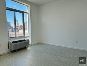 78 Ridge St-Unit -5 PENDING in New York, NY - Foto de edificio - Building Photo