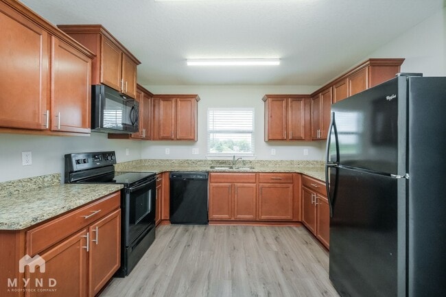 6600 Wirevine Dr in Brooksville, FL - Building Photo - Building Photo