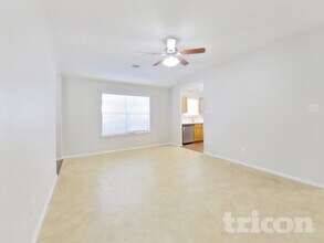 7214 Winter Song Dr in Magnolia, TX - Foto de edificio - Building Photo