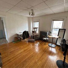 61 Hubbard St, Unit 2 in Malden, MA - Building Photo - Building Photo