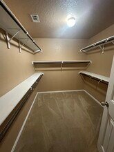 5735 Medina Farm in San Antonio, TX - Building Photo - Building Photo