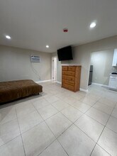 200 S Palm Dr in Beverly Hills, CA - Building Photo - Building Photo