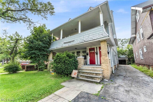 1618 Eddington Rd, Unit 1/DN in Cleveland Heights, OH - Foto de edificio - Building Photo