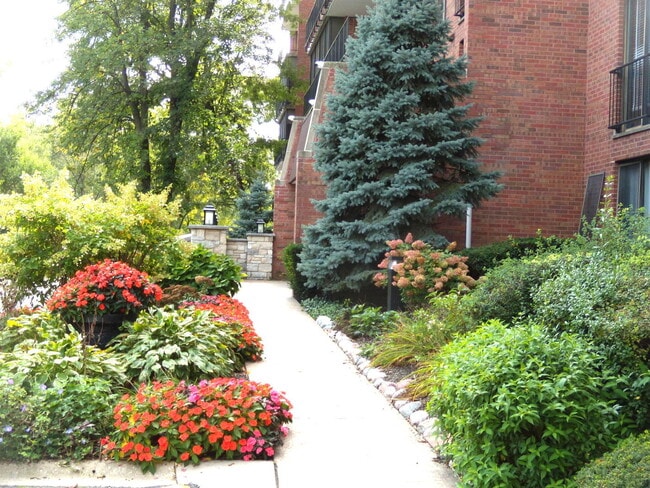 125 Acacia Cir in Indian Head Park, IL - Building Photo - Building Photo