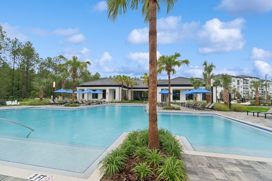 Ascend Durbin Park in Saint Johns, FL - Foto de edificio