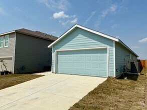 218 Tahoe Ave in New Braunfels, TX - Building Photo - Building Photo