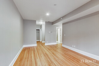 948 Pleasant St in Oak Park, IL - Building Photo - Building Photo