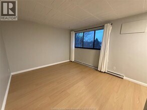 1547 Pelletier St in Windsor, ON - Building Photo - Building Photo