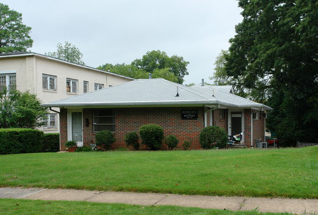 Milton Apartments in Birmingham, AL - Foto de edificio - Building Photo