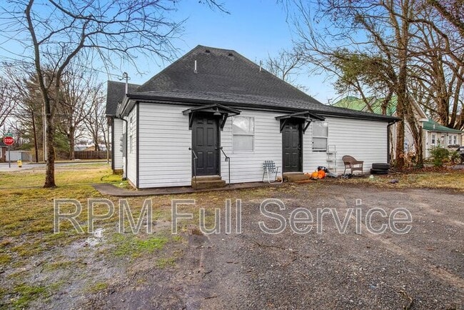 1002 N Maple St in Murfreesboro, TN - Building Photo - Building Photo