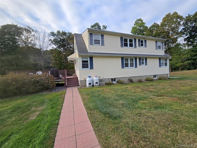 202 Peekskill Hollow Rd in Putnam Valley, NY - Building Photo - Building Photo
