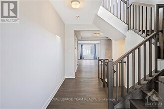 866 Moonrise Ter in Ottawa, ON - Building Photo - Building Photo