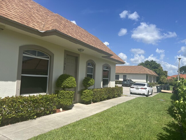 property at 11943 Sturbridge Ln