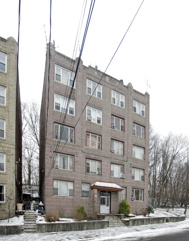 484 Hawthorne Ave in Yonkers, NY - Building Photo - Building Photo