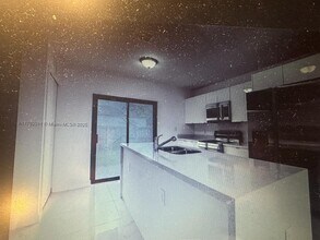 1233 NW 9th Ave in Homestead, FL - Building Photo - Building Photo
