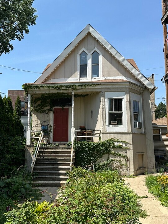 1624 N Richmond St in Chicago, IL - Building Photo