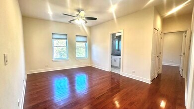 1147 W Lunt Ave, Unit 3 in Chicago, IL - Building Photo - Building Photo