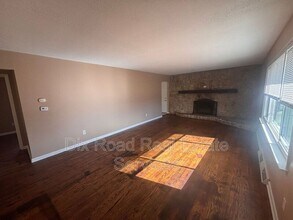 4828 Betsy Dr in Franklin, OH - Building Photo - Building Photo