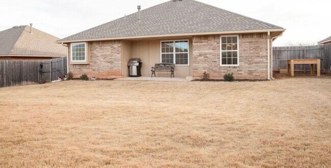 1533 Central Pkwy in Norman, OK - Building Photo - Building Photo