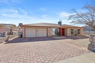 11200 Warcloud Ave in El Paso, TX - Building Photo