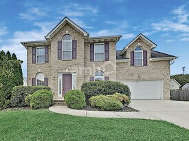 5523 Golden Gate Rd in Knoxville, TN - Building Photo