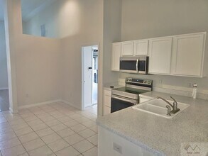 727 Somerstone Dr in Valrico, FL - Building Photo - Building Photo