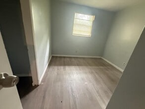 2693 W 25th St in Jacksonville, FL - Foto de edificio - Building Photo