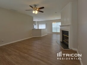 2416 Deberry Ct in Charlotte, NC - Building Photo - Building Photo