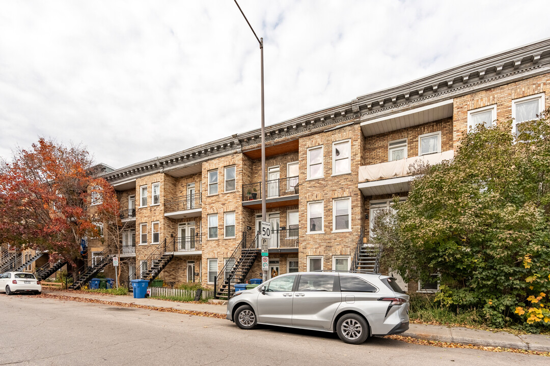 339 4E Rue in Québec, QC - Building Photo