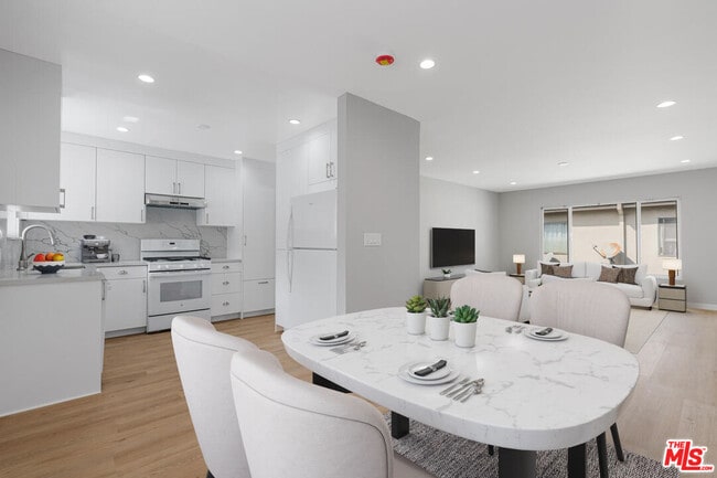 property at 4023 Lincoln Ave