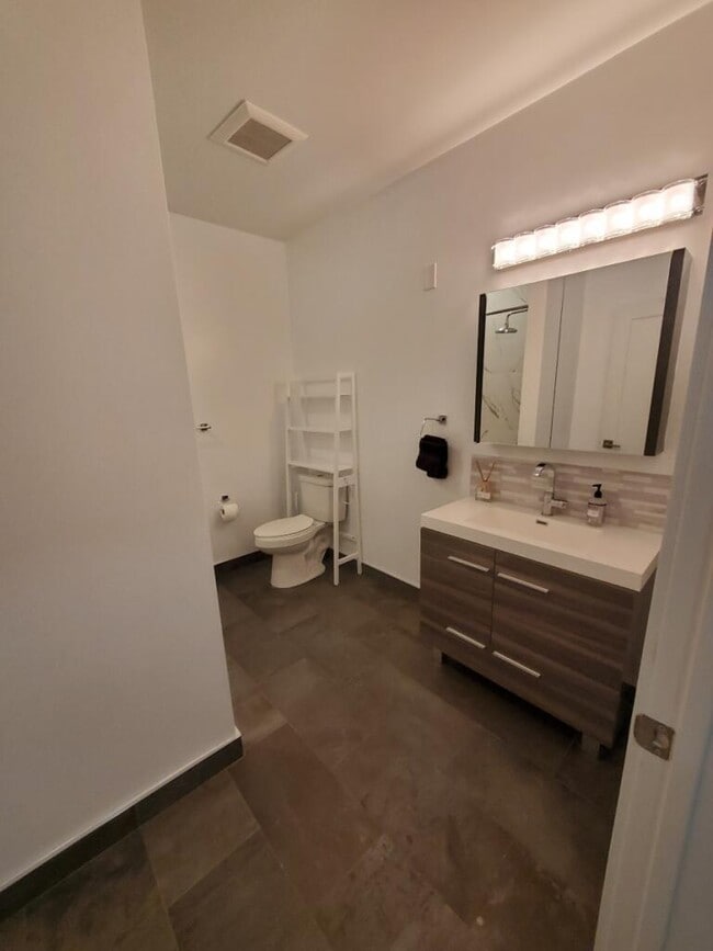 62 69th St, Unit 409 in Guttenberg, NJ - Building Photo - Building Photo