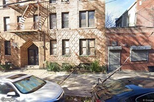 2314 28th St in Long Island City, NY - Building Photo