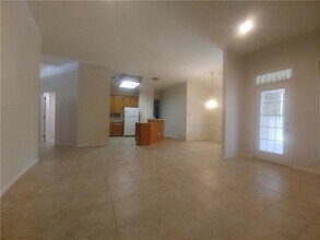 1802 White Stone Dr in Bryan, TX - Building Photo - Building Photo