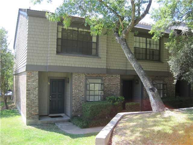 1938 Holly Hill Dr in Austin, TX - Building Photo