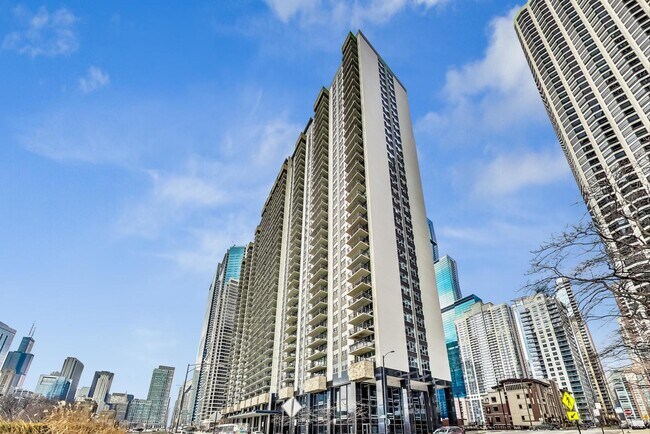 400 E Randolph St in Chicago, IL - Building Photo - Building Photo