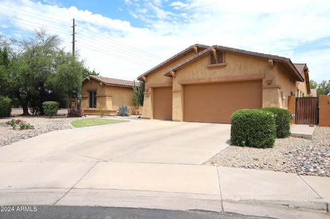 2006 E San Carlos Pl in Chandler, AZ - Building Photo - Building Photo